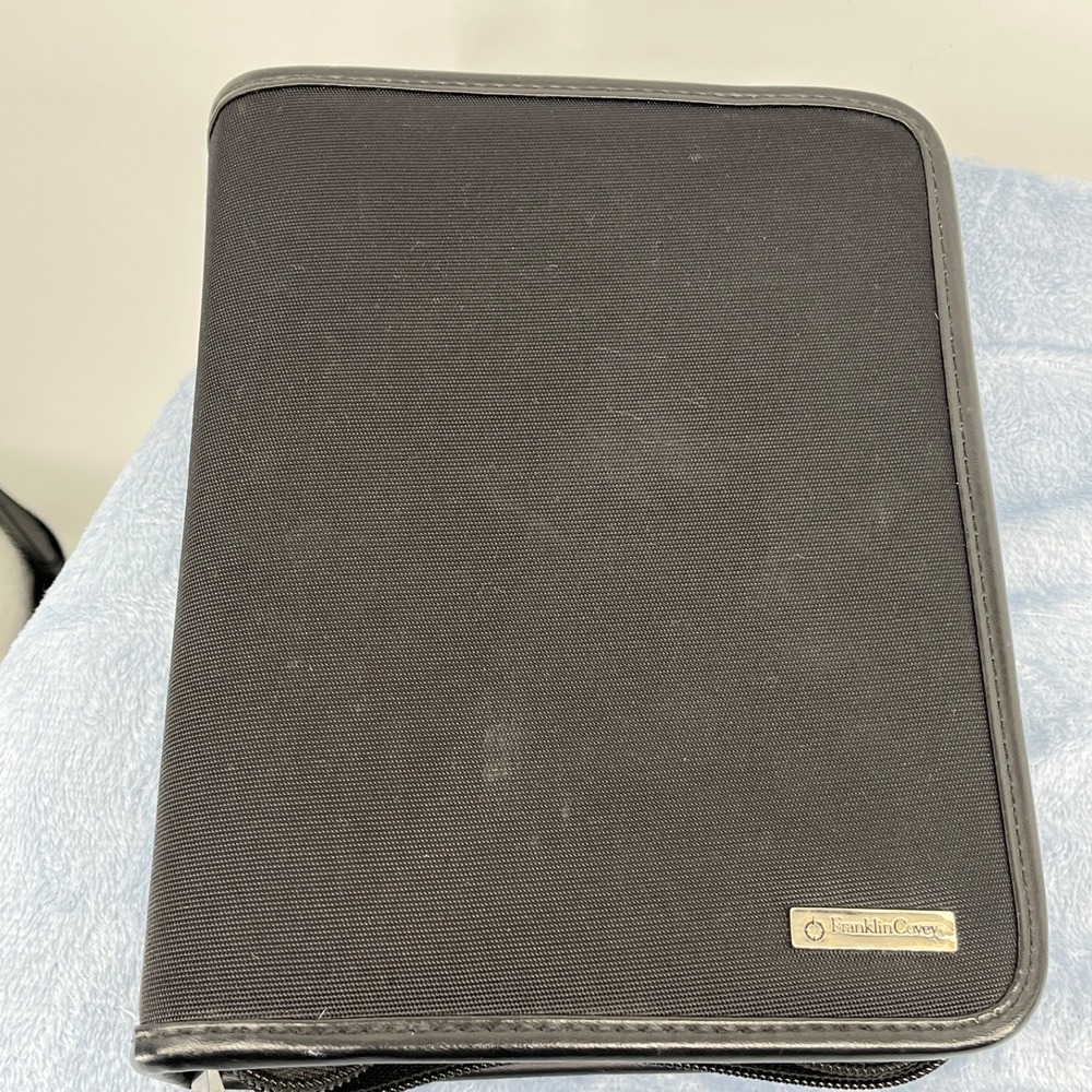 Franklin Covey 6-Ring Planner Compact Black Nylon with Inserts